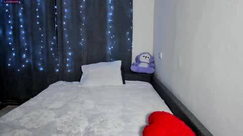 HoneyBunny  online show from April 13, 7:25 pm