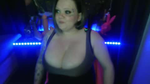 honeychambers online show from April 7, 12:34 am