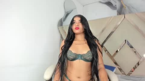 honeyht online show from April 29, 6:02 pm