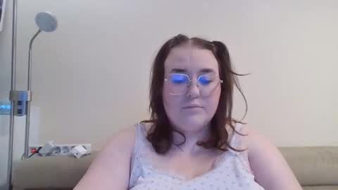 honeyplush online show from November 24, 6:10 pm