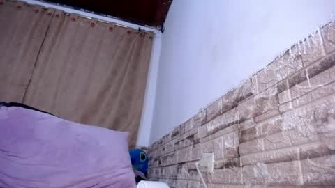 honeypussy3021 online show from April 6, 8:15 am