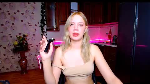 hope happyyy online show from October 19, 1:40 am