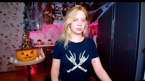 hope happyyy online show from October 30, 8:05 am