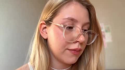 Audrey online show from October 10, 2:49 am