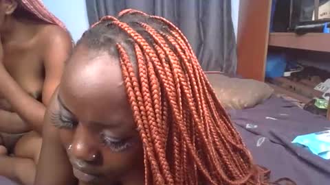 horny_lunah online show from April 16, 9:39 pm