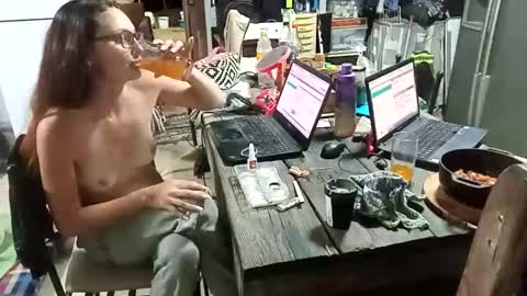 Nix  D online show from November 5, 6:02 pm