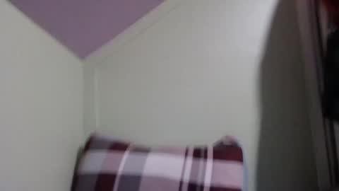 kittykitkat online show from November 24, 7:10 am