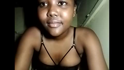 Its Cora online show from January 25, 9:25 pm