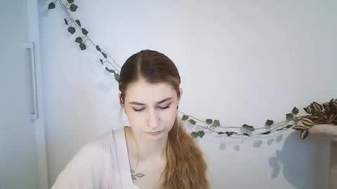 NINA online show from February 26, 7:40 am