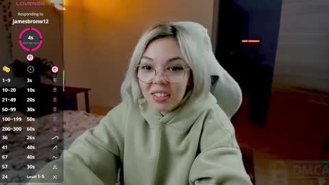   online show from October 18, 12:25 am