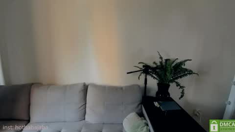   online show from March 8, 8:40 am