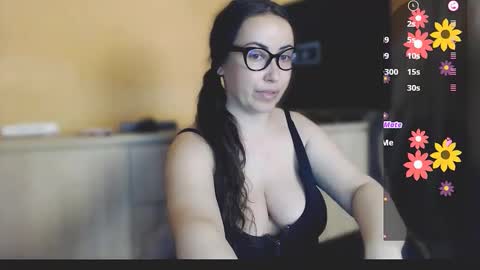 v     online show from March 30, 9:25 pm