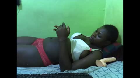 hot_girlly online show from September 18, 3:49 am