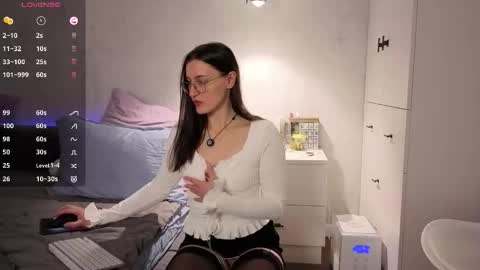 Alexandra online show from December 2, 4:31 pm