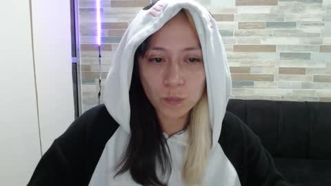 Mia online show from September 24, 1:59 am