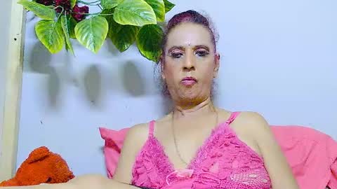 hot queen online show from July 18, 6:54 pm