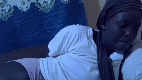 RAYLAH online show from December 19, 6:38 am