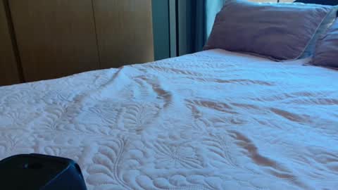 sexy curve milf online show from October 24, 1:07 pm