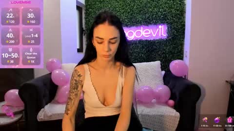 Snapshot of hotfallingdevil chatting on February 16, 9:15 am hotfallingdevil online show from February 16, 9:15 am