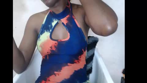 hotjessie0 online show from October 26, 8:32 am