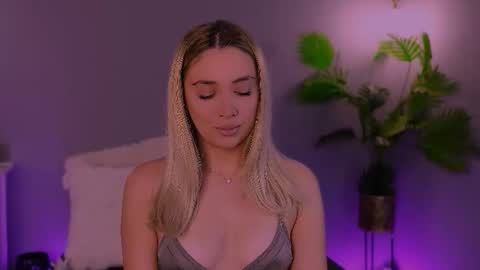 Maria online show from November 24, 3:52 am