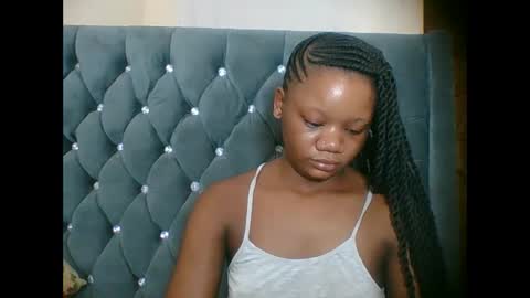 LOYCE online show from March 24, 10:37 pm