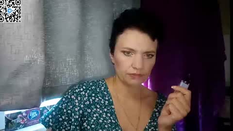 hotmamaqueen234 online show from June 25, 11:45 am