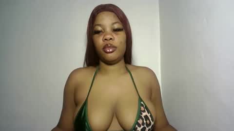 hotty_lora889 online show from October 26, 7:42 pm