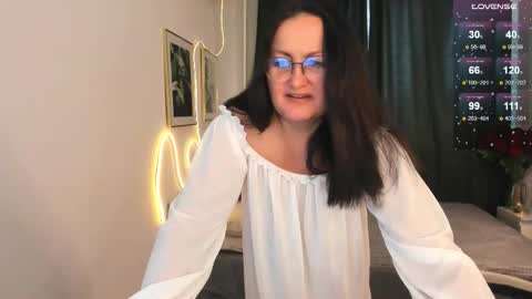 Anna online show from February 5, 7:00 am