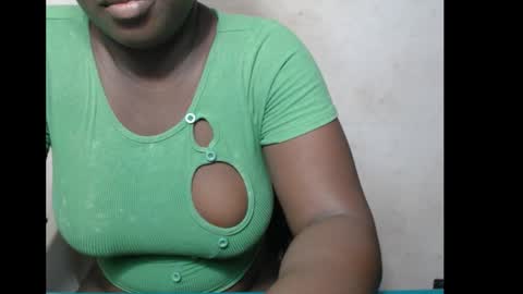 hottylissa1 online show from December 13, 8:15 pm