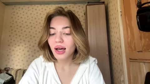 hsiuscherich online show from November 14, 7:41 am