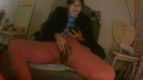 hujiajia520321431 online show from March 13, 12:39 pm