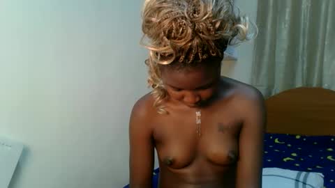 hunny online show from February 5, 2:14 am