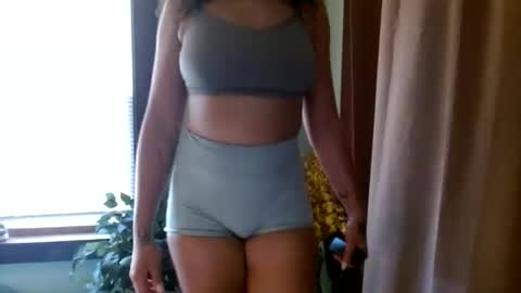 Goddess Hunyy online show from November 15, 6:31 pm