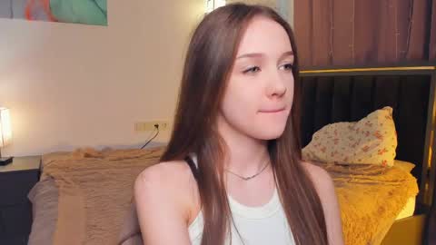 Lily online show from April 18, 6:49 am