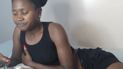 hyacinth_b online show from July 6, 6:54 pm
