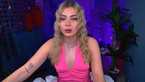 hyileyclark online show from February 22, 10:16 am