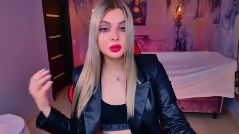 hyileyclark online show from April 9, 1:27 pm