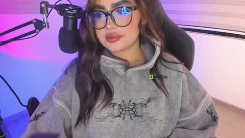 Ari online show from February 18, 1:59 am