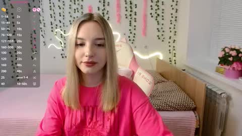 Snapshot of i_am_your_fruit chatting on October 30, 1:12 pm Mia nice to meet you online show from October 30, 1:12 pm