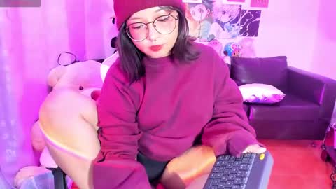 Zoe 3 online show from September 13, 5:04 am