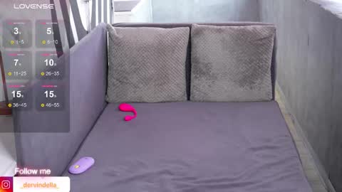 Snapshot of iamdervindella chatting on October 9, 7:23 am Dervindella online show from October 9, 7:23 am