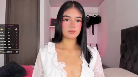 Snapshot of iamjulietaa chatting on February 5, 4:15 pm online show from February 5, 4:15 pm