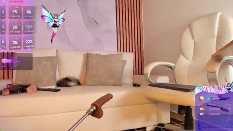 IM LOLA  online show from February 10, 3:21 pm