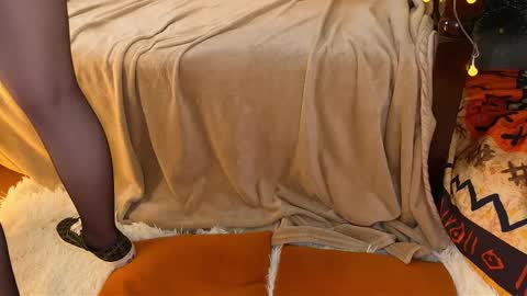 Emmy  help me reach 100 thumbs up online show from January 10, 12:15 am