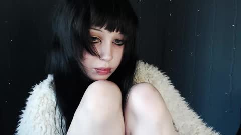 iiiiiiis online show from March 11, 1:36 pm