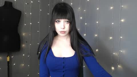 iiiiiiis online show from April 13, 6:25 am