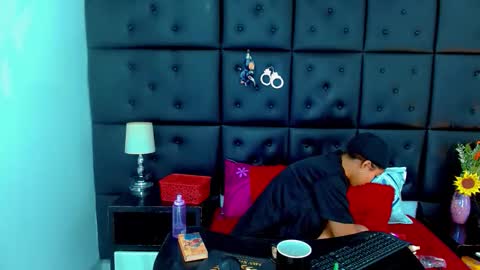 iisalombardi online show from April 21, 2:26 am