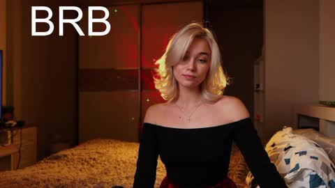 ileanacampbel online show from January 1, 5:54 am