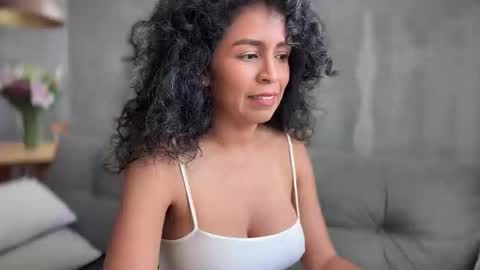 Kloe online show from November 9, 6:37 pm